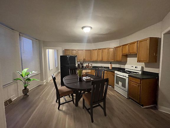 2nd image of 1219 W Allegheny Ave Floor 1