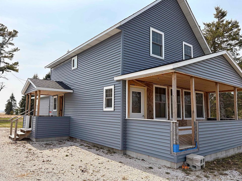 1st image of 13835 Main St