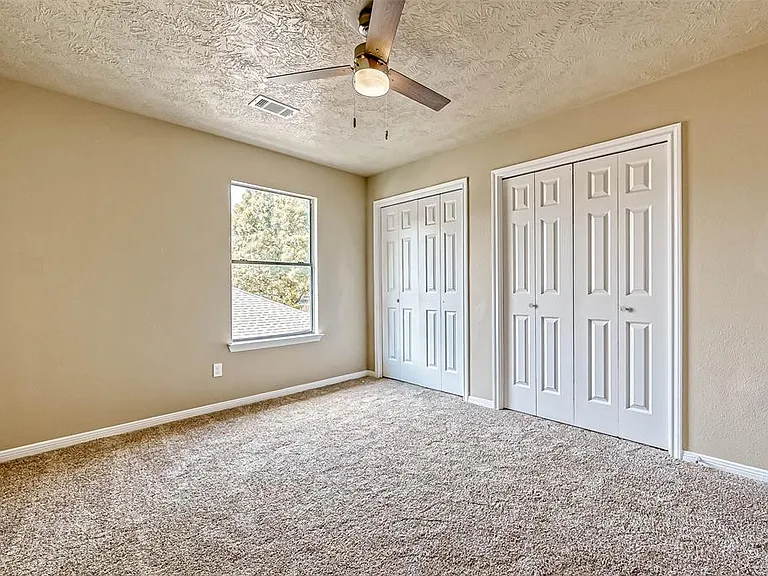 2478 Woodbury St — Photo 19