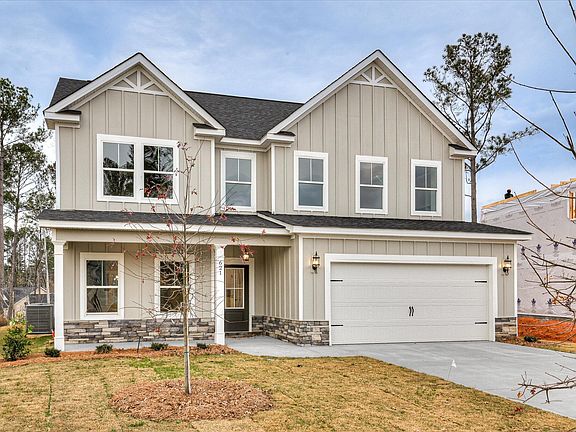 3rd image of 621 Grosbeak Lane