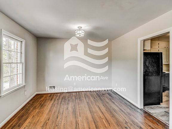 328457_003_living_room_13668590.jpg