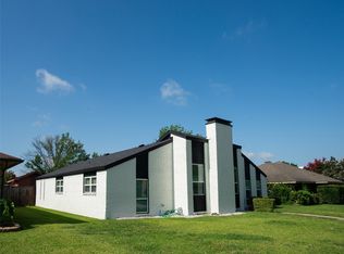 2214 Roundrock Dr, Carrollton, TX 75007