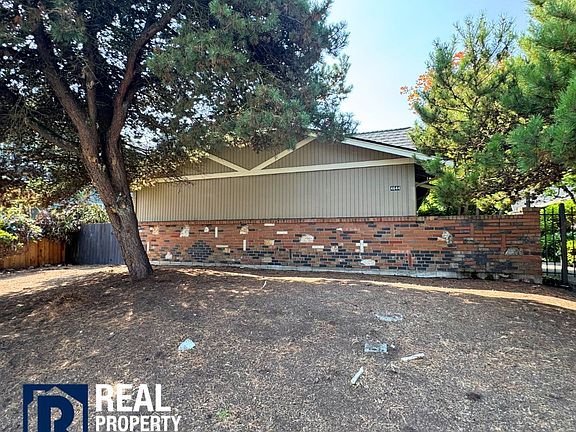 4th image of 4644 N Pearl St APT 1