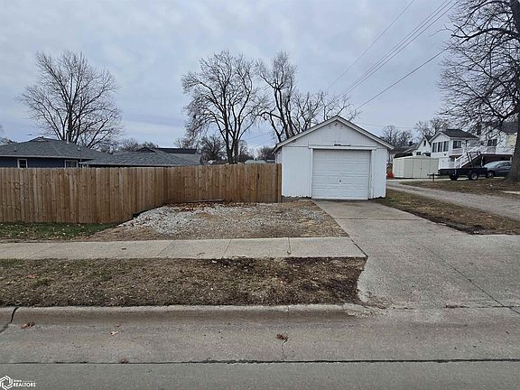 4th image of 353 Osceola St