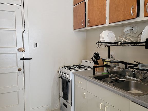 4th image of 847 W Washington Blvd #A1