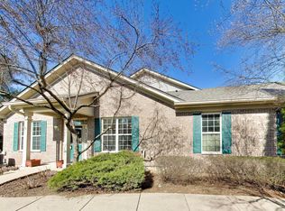 985 Oak Ridge Blvd, Elgin, IL