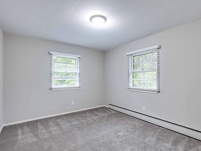 Priscilla Standish Apartments — Photo 37