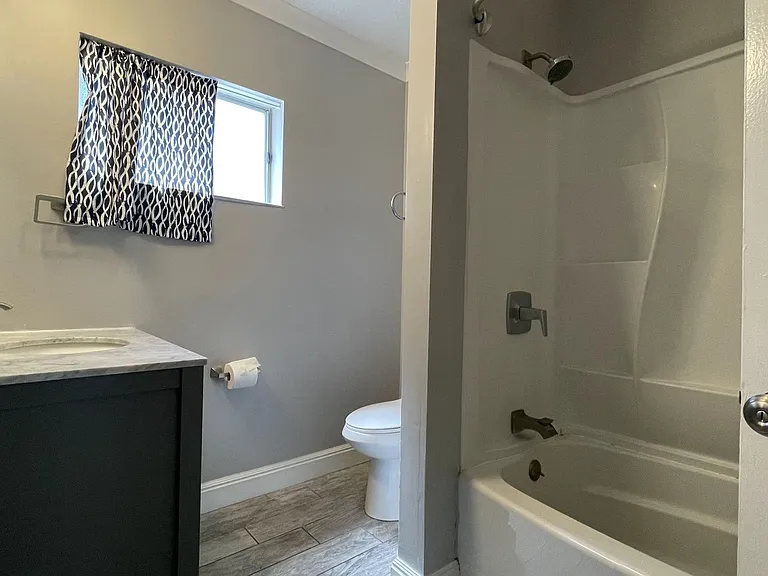 1044 Branham Ln — Photo 14
