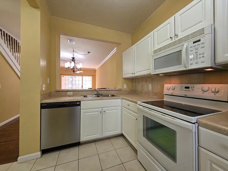 5065 NW 45th Rd #103 — Photo 8
