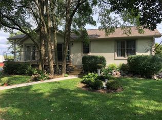 W4720 State Line Rd, Walworth, WI 53184