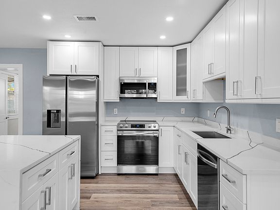 2nd image of 1237 Little John Ln