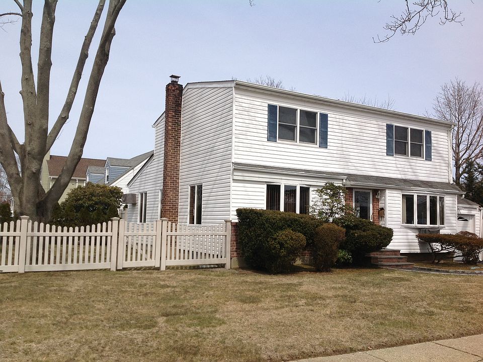 2nd image of 177 Saint Regis Dr