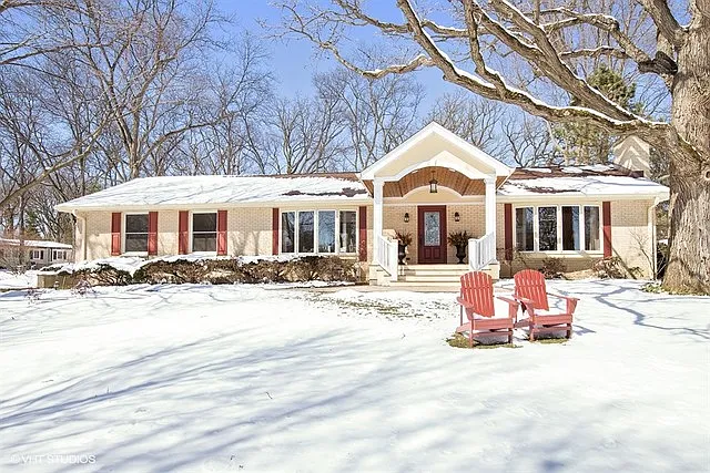 27 Acorn Dr photo 1