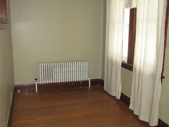 5th image of 298 3rd St S