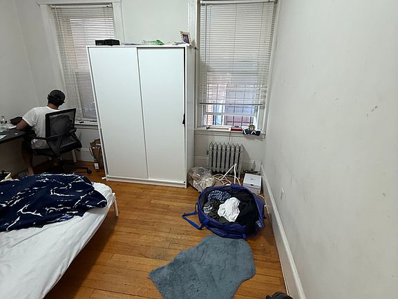 5th image of 463 Park Dr #C1