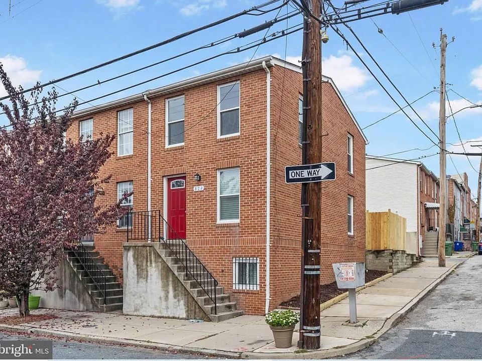 1st image of 824 Carroll St