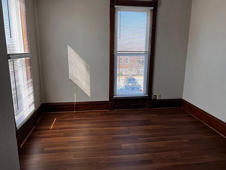 107 S College Ave #4 — Photo 6