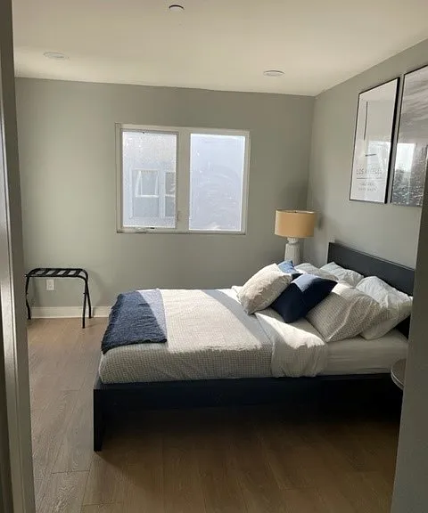 427 N Heliotrope Dr #200 — Photo 5
