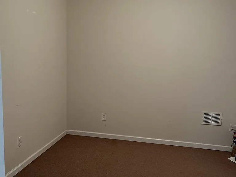 3051 Lexington Ave — Photo 12
