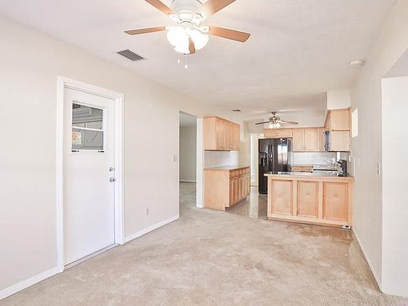 5th image of 8309 41st Ave N