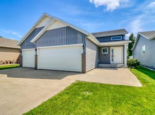 7394 21st St S, Fargo, ND 58104