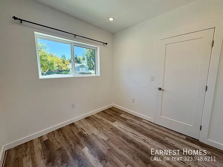 8045 Darby Ave #3 — Photo 7