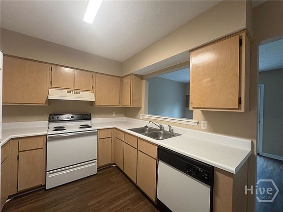 5th image of 54 Casey Dr #B