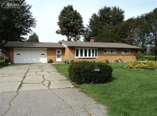 1513 Schafer Dr, Burton, MI 48509