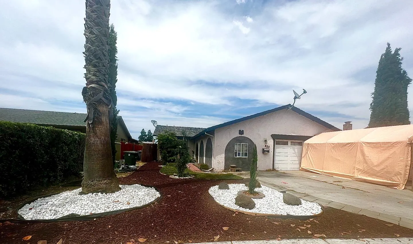 820 B St photo 1