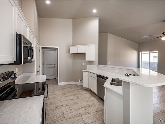 3rd image of 3546 N Lomita Street