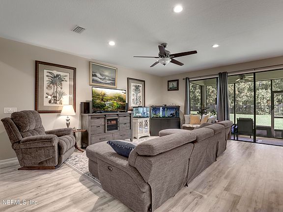 2nd image of 3784 CASITAS Drive