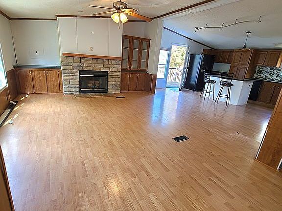 2nd image of 120 Woodford Place Ct
