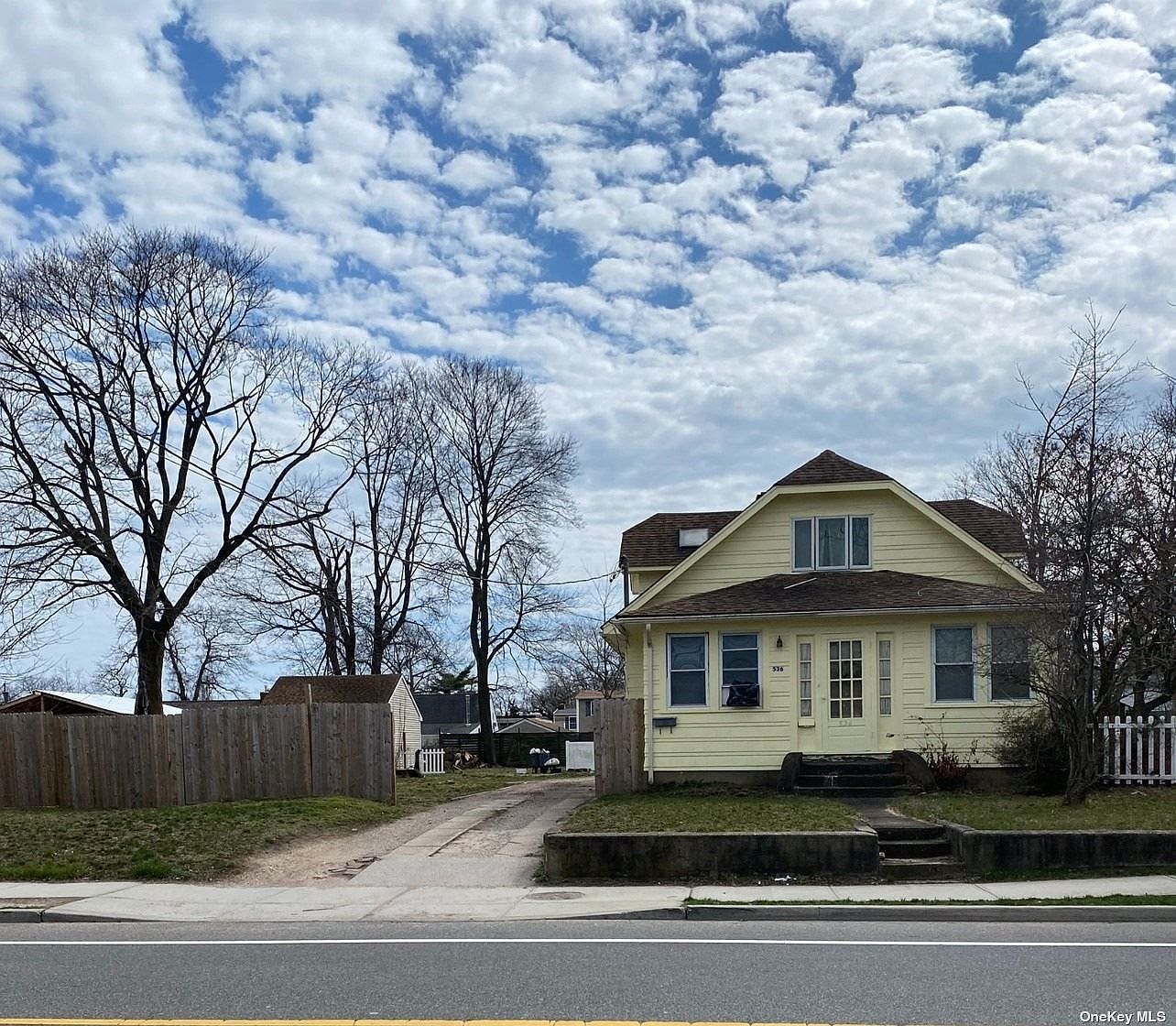 536 Oak Street, Copiague, NY 11726 Zillow