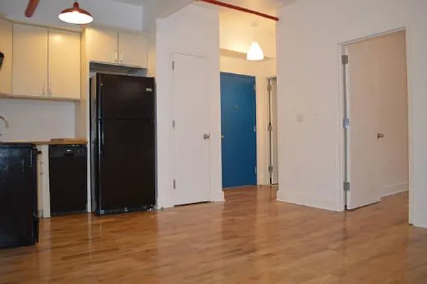 Rented by Dream Space Realty | media 8