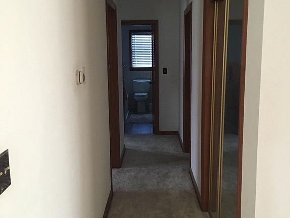 5th image of 611 Woods Dr