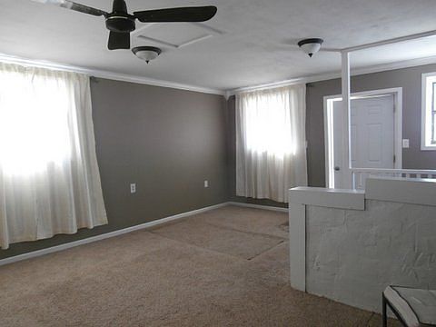 2nd image of 816 Westlawn Dr