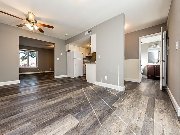4th image of 700 Southview Plz APT 4