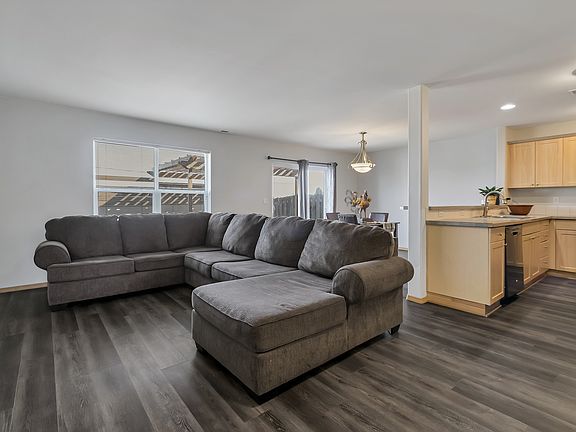 3rd image of 2898 SW Indian Cir