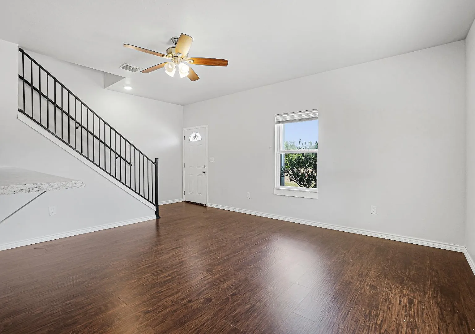 201 Lantana St - Unit C1 — Photo 3