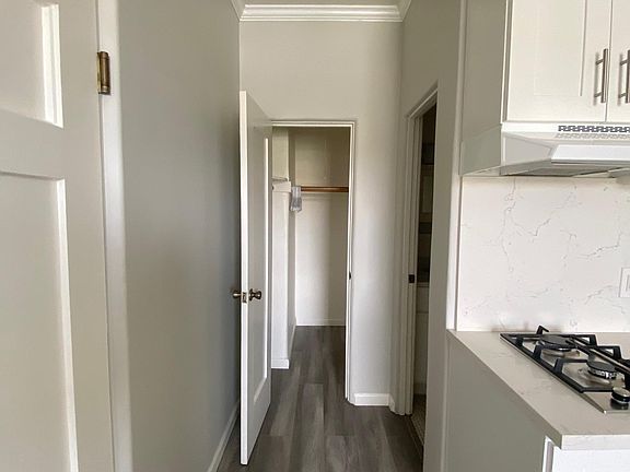 4th image of 5014 Melrose Ave APT 303