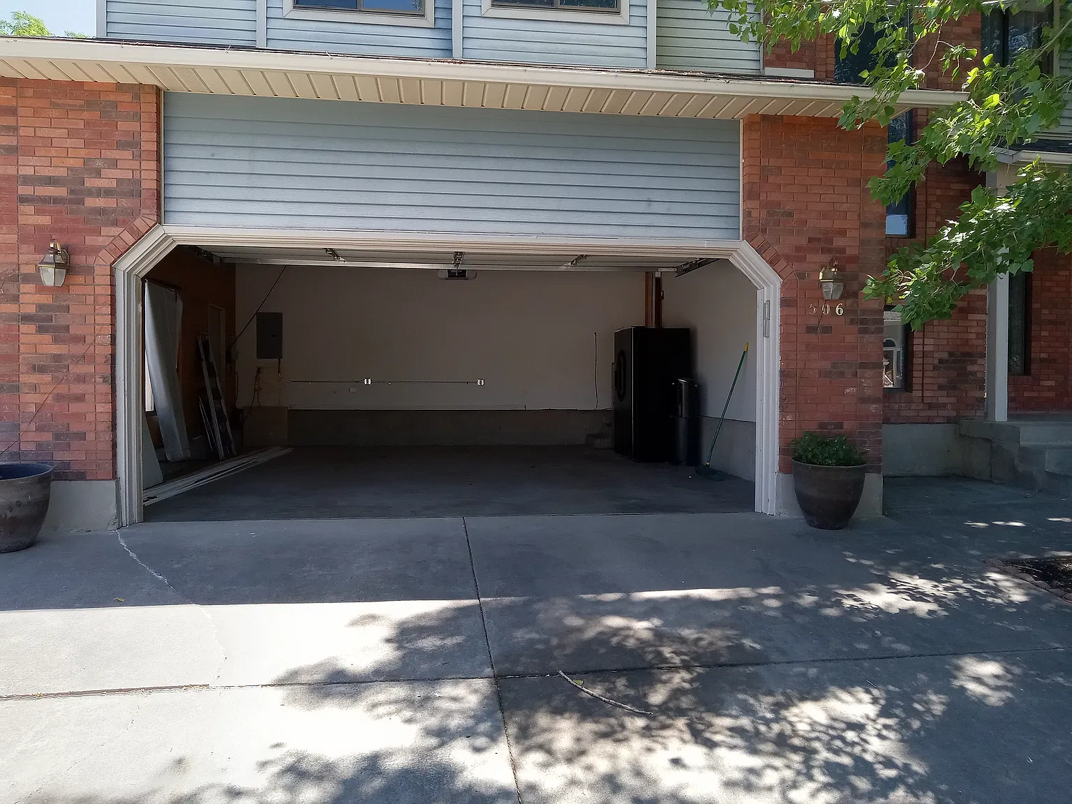 6 bed, 3.5 bath, 2838 sqft, $2,500 — Photo 2