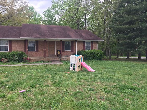3rd image of 81 Sharon Dr