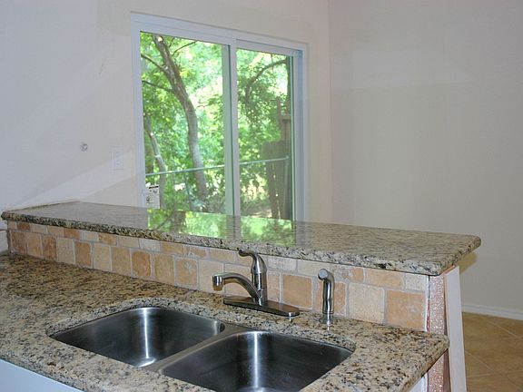3rd image of 2507 Bitter Creek Dr