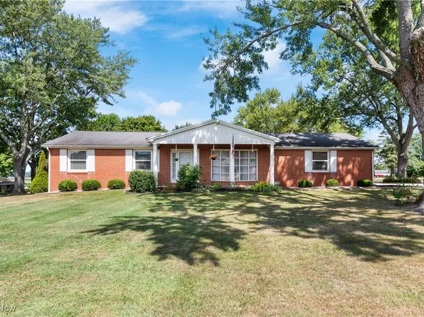 6351 Easton St, Louisville, OH 44641