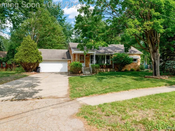 21462 Berg Rd, Southfield, MI 48033