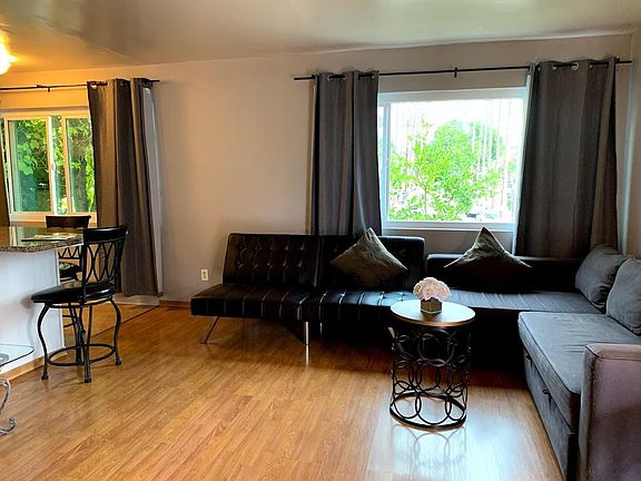 3rd image of 332 N Avenue 59 APT 1