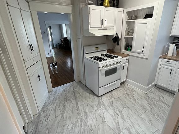 3rd image of 538 S Crescent Ave