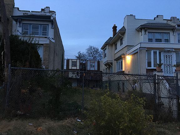 4th image of 5325 Arlington St