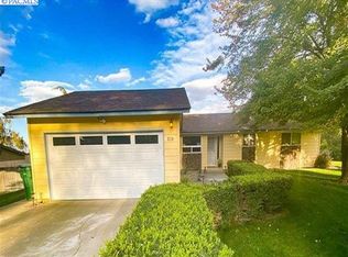 316 E 36th Pl, Kennewick, WA