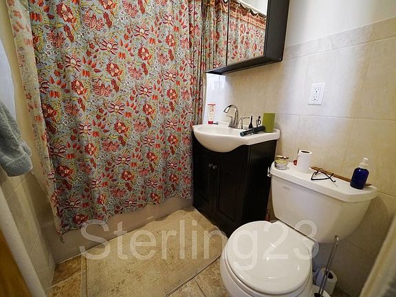 5th image of 21-19 27th St #2B